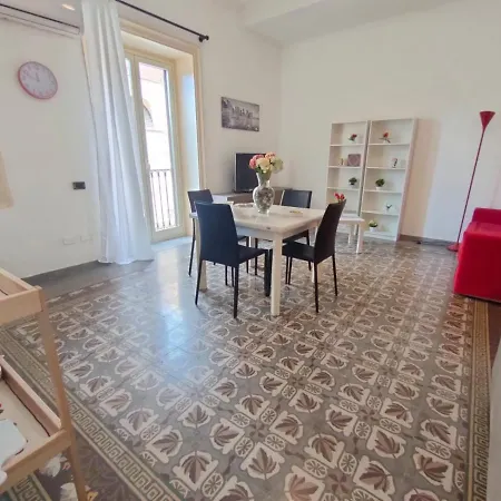 Casa Lia Al Centro Di דירה